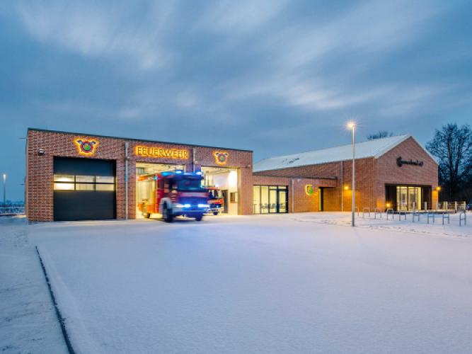 Feuerwehr- und Gemeindehaus Sommerland